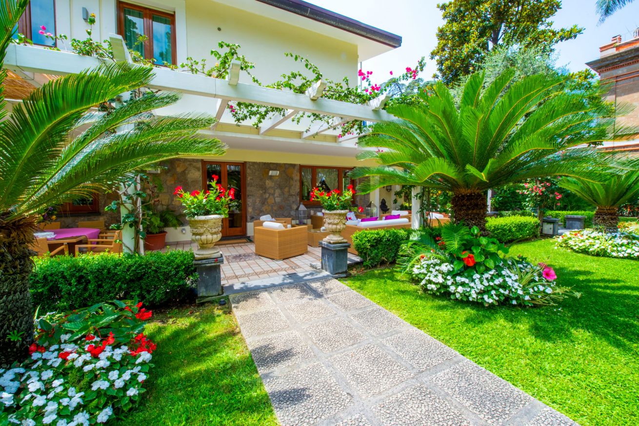 Property Image 1 - Villa in Sorrento Center | gardens & outdoor space