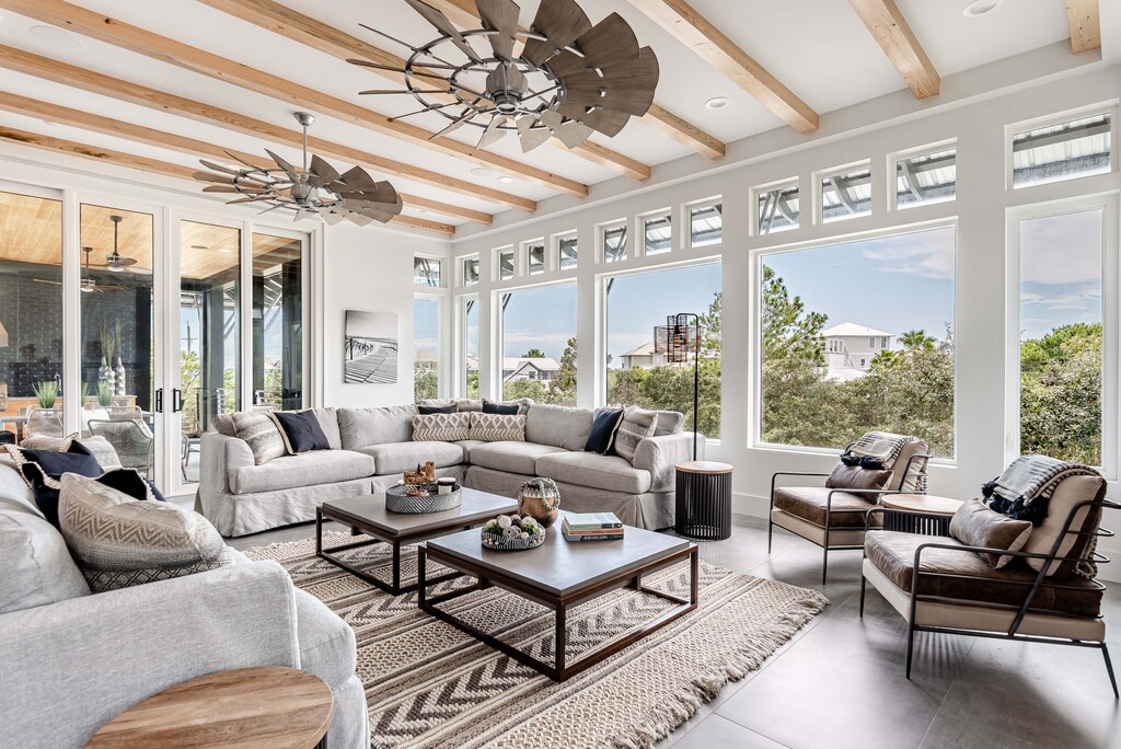 Spacious 2nd floor main living area