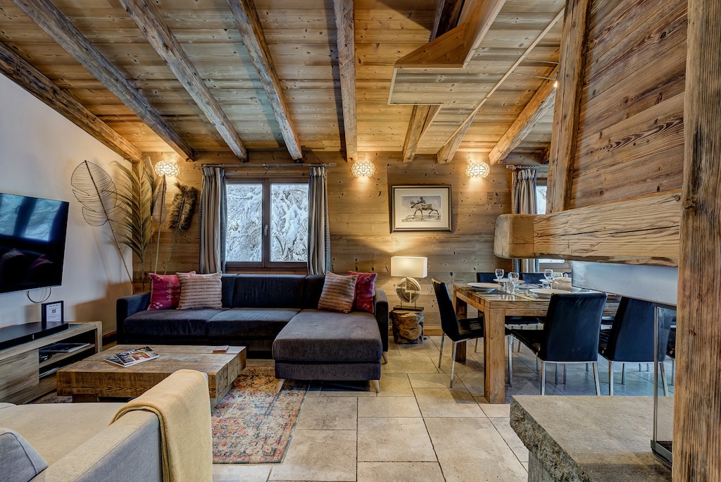 Traditional chalet features 