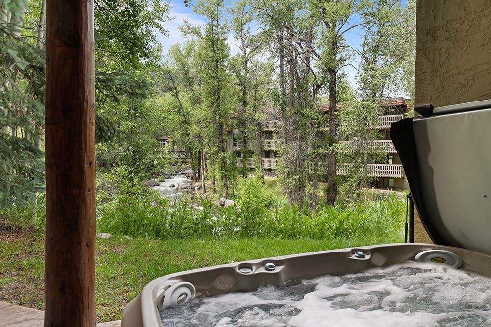 315 Park Avenue | Luxury Townhouse with River Views in Aspen