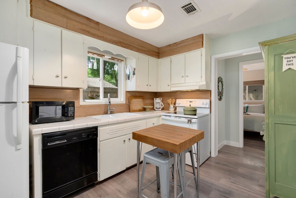 Kitchen with Butcher Block | Additional Seating for 2!