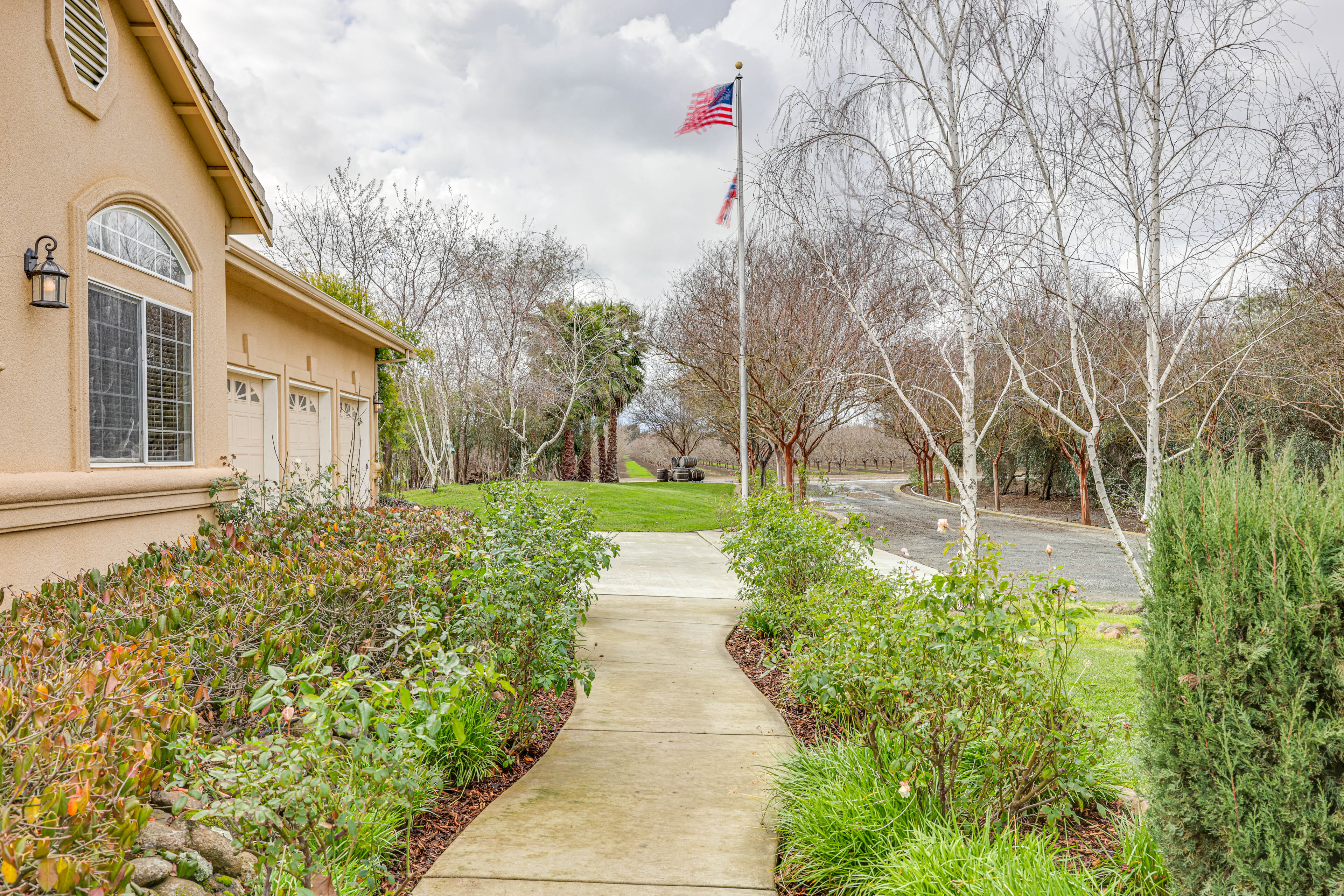 Property Image 2 - Beautiful Home w/ Hot Tub on Byron Olive Farm