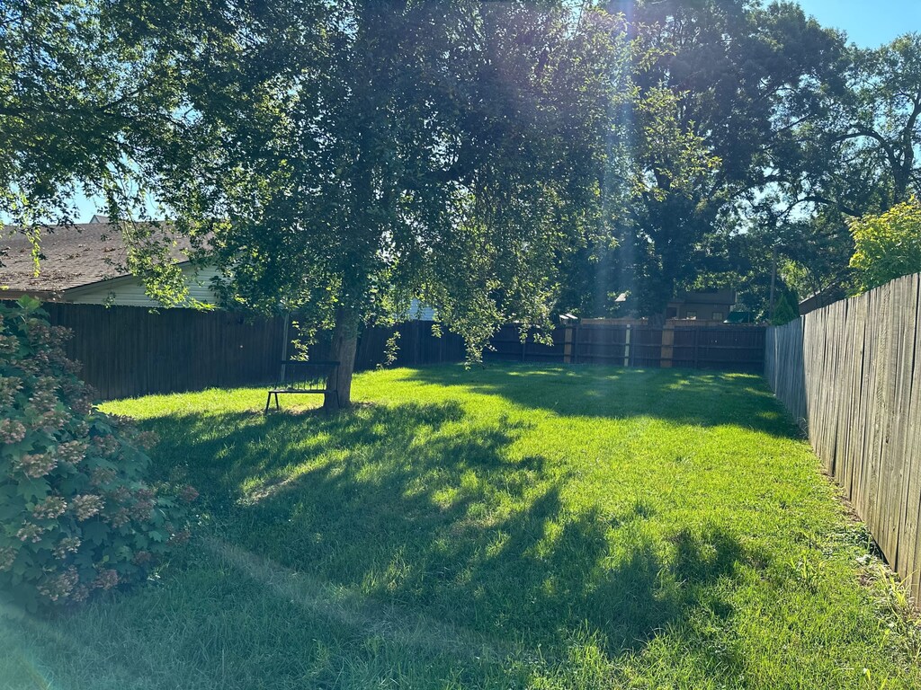 Host picnics and enjoy yard games in our charming fenced backyard!