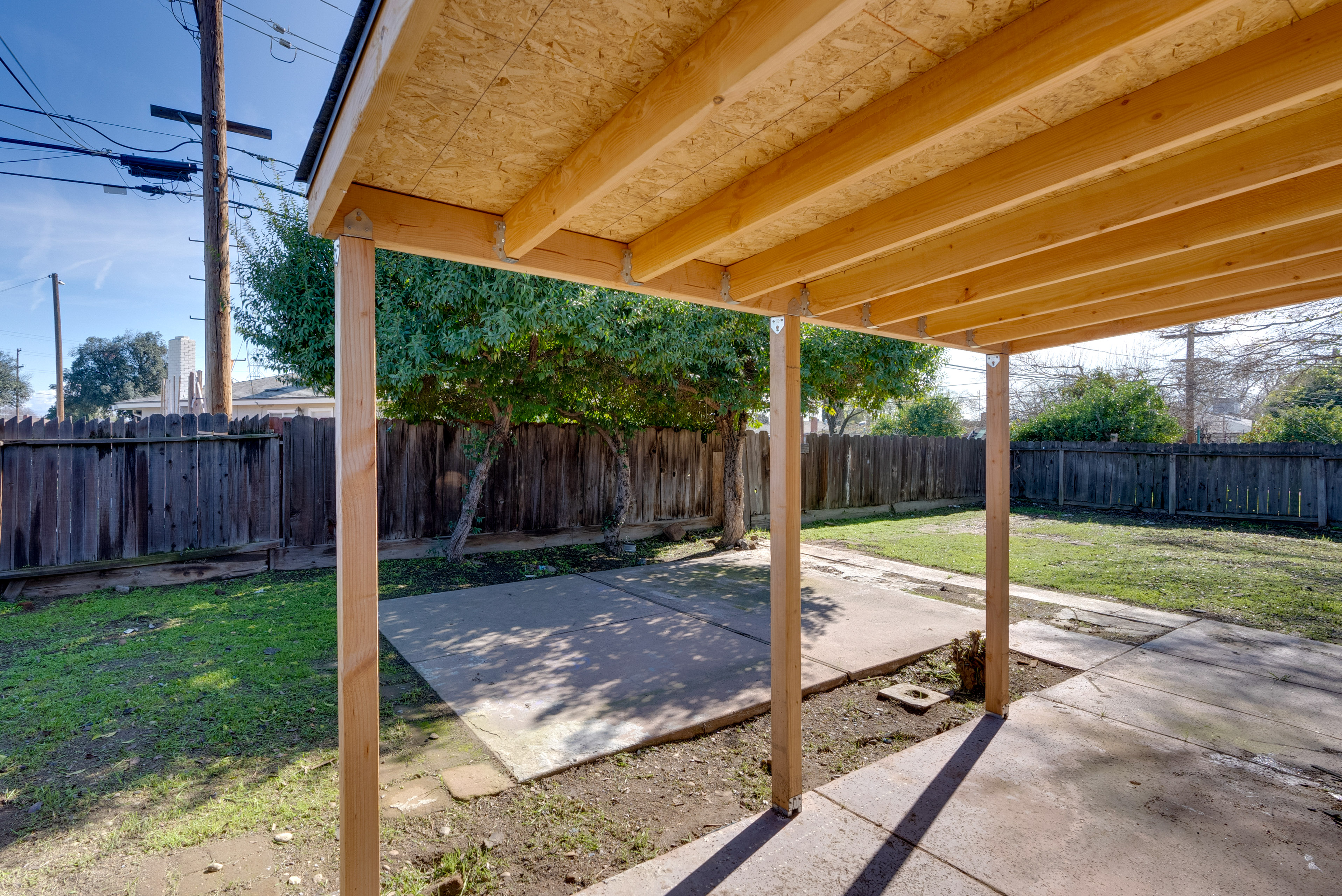 Near Airport & Dtwn: Breezy Fresno Home!