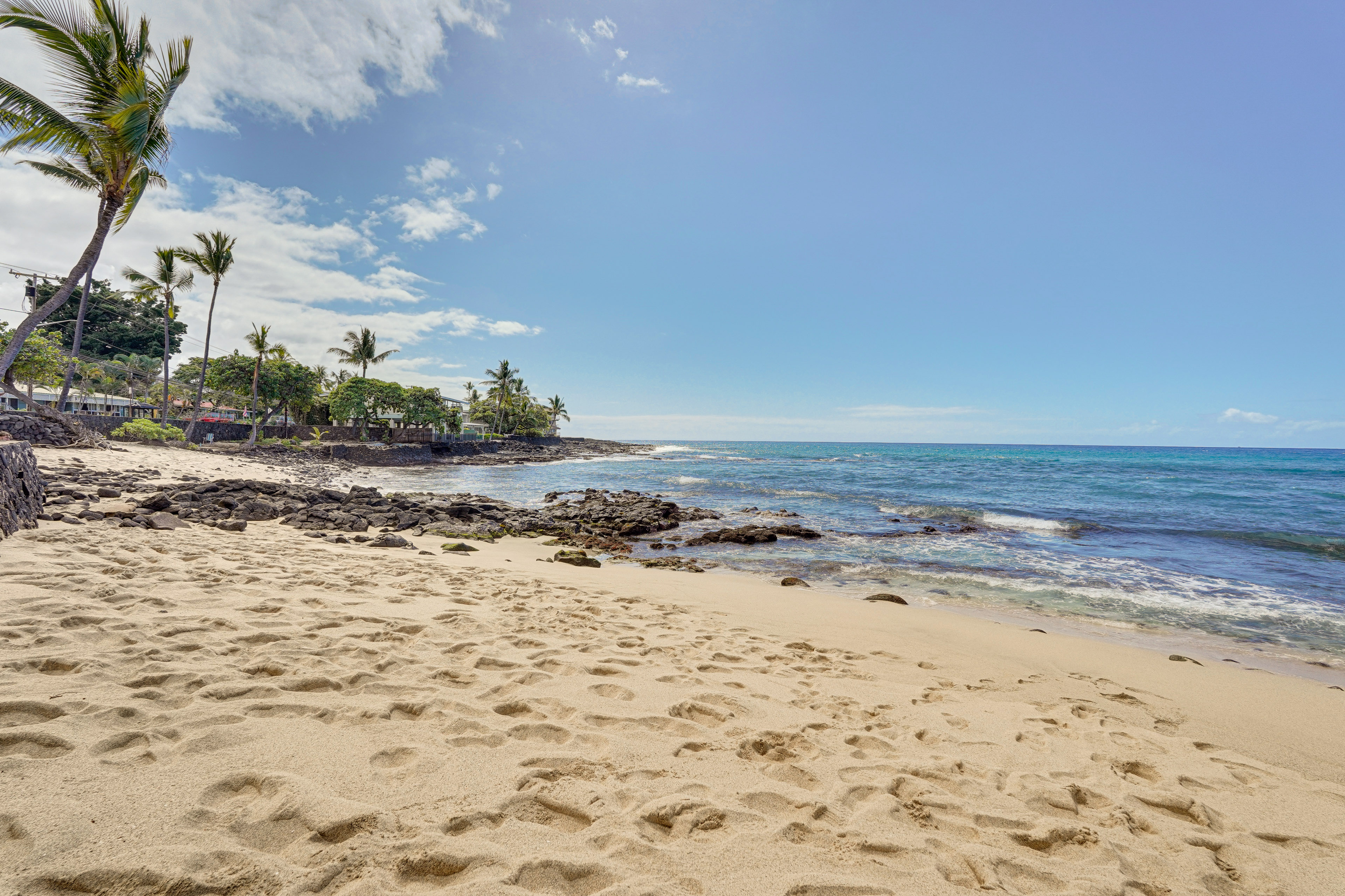 Property Image 2 - Penthouse Condo in Kona Pacific w/ Ocean Views!