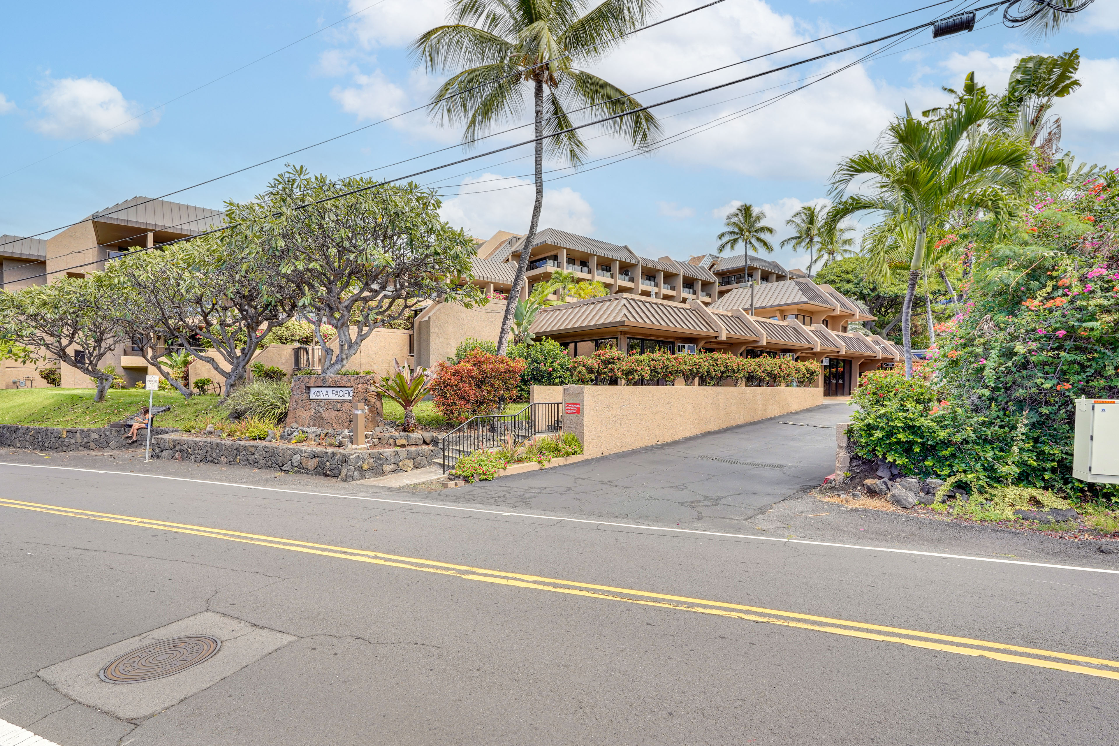 Property Image 2 - Penthouse Condo in Kona Pacific w/ Ocean Views!