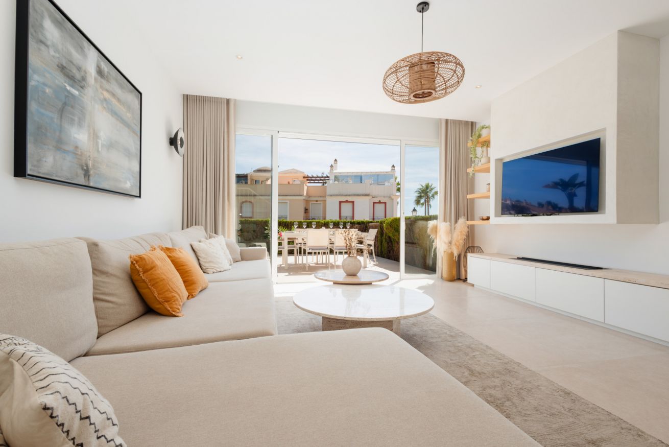 Property Image 2 - Holiday House next to the beach in Las Dunas, Bahía de Marbella