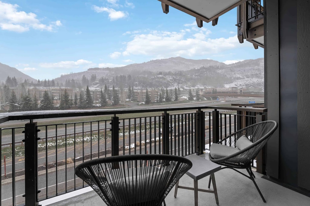 the-lion-w404-5856_52035187038_o