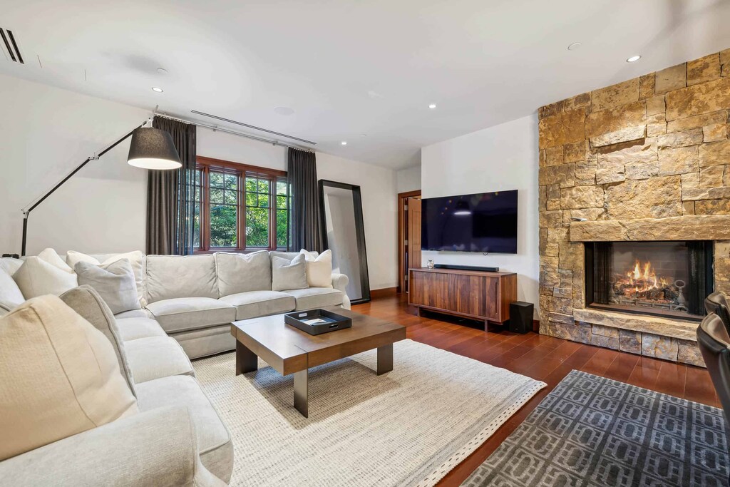 solaris-3ceast-1247_53107591191_o_1