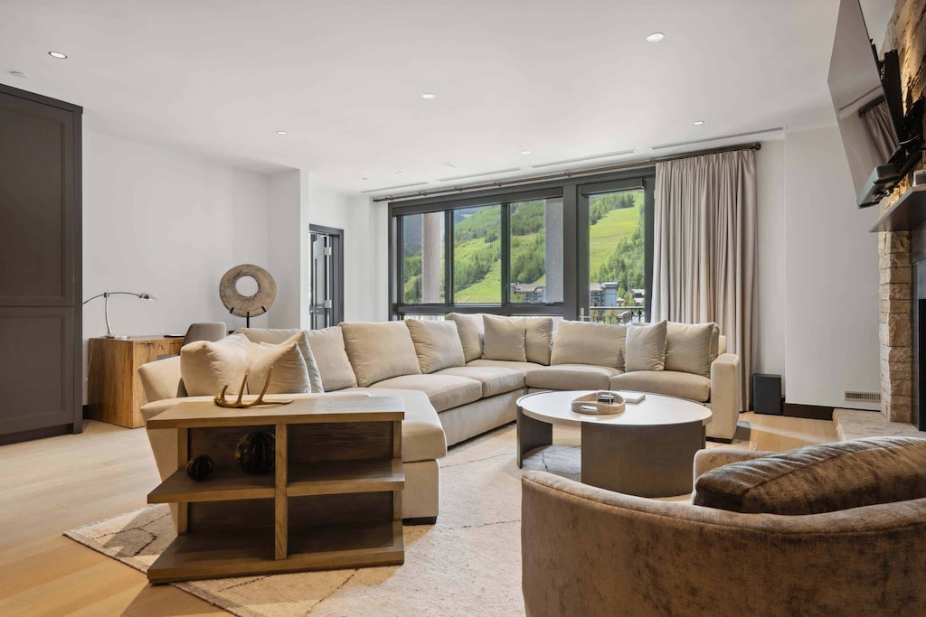 solaris-5dw-3888_54588531756_o