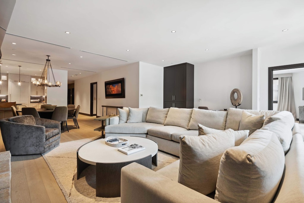 solaris-5dw-3893_54588531456_o