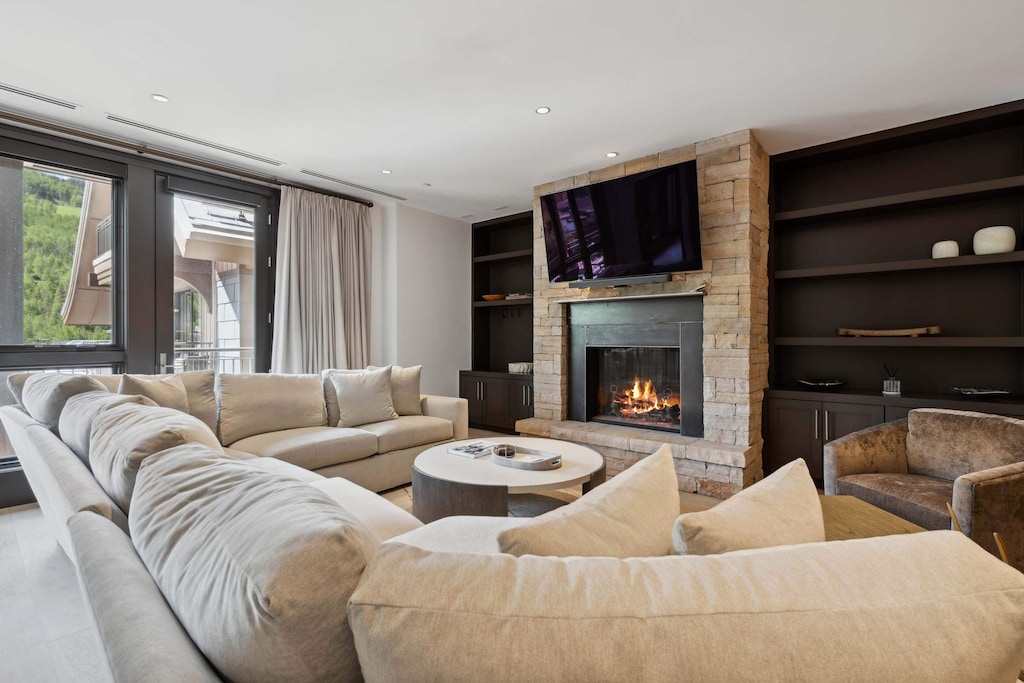 solaris-5dw-3873_54588747618_o