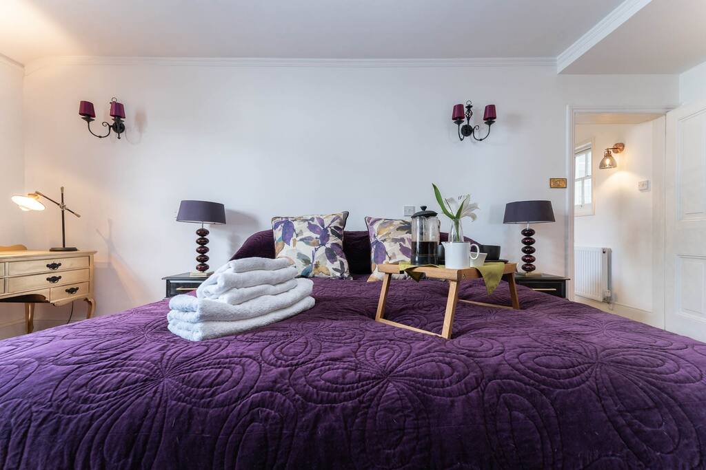 Clean and Fresh towels plus linen are provided