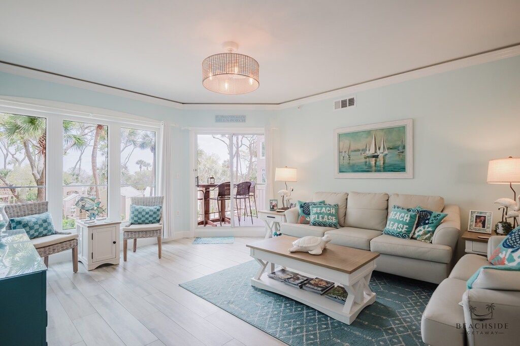 106 Windsor - Living Room