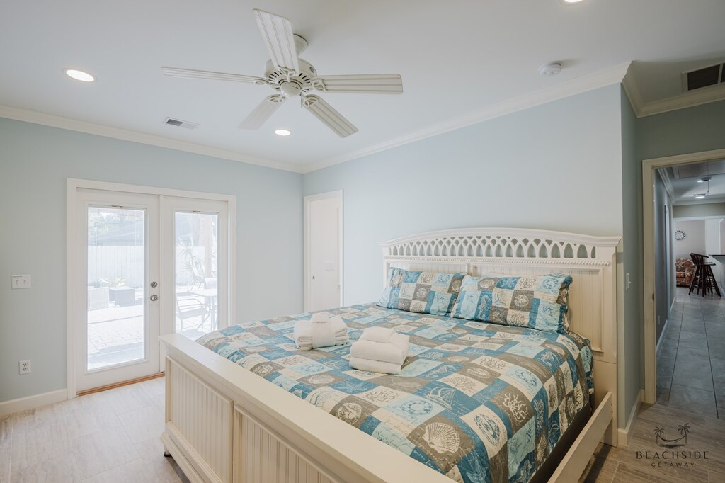 11 Sandpiper - King Primary Bedroom