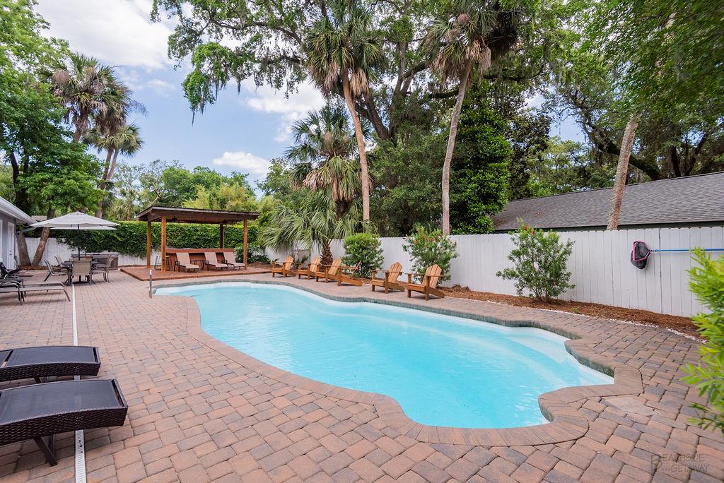 11 Sandpiper - Large Pool and Entertaining Space