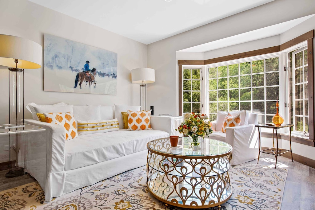 charter-4350-1613_51302174091_o