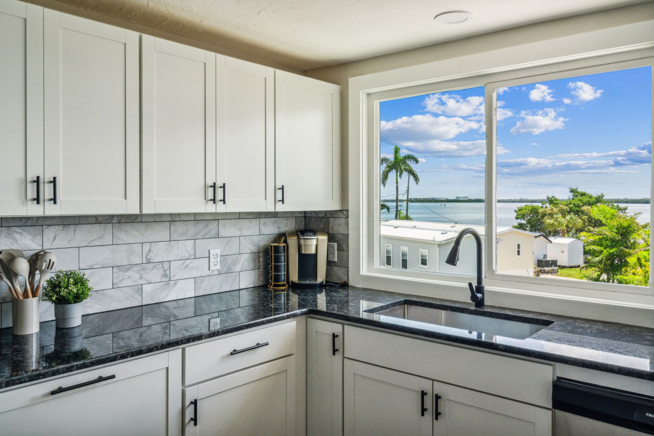 Property Image 1 - 3 BDRM Ocean View Condo