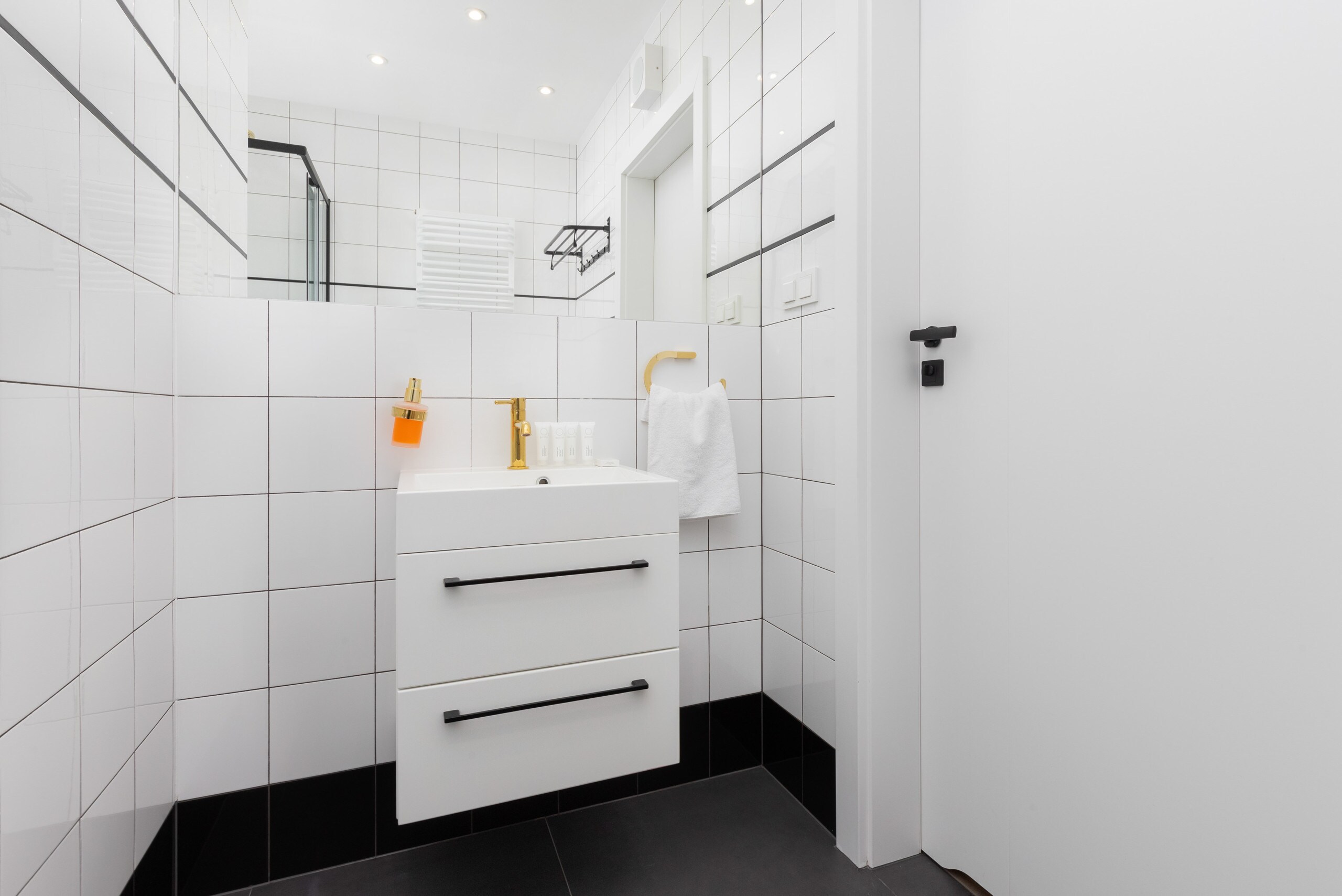 Stylish Green Apartment | Free Access to the Gym | Parking | Gdańsk