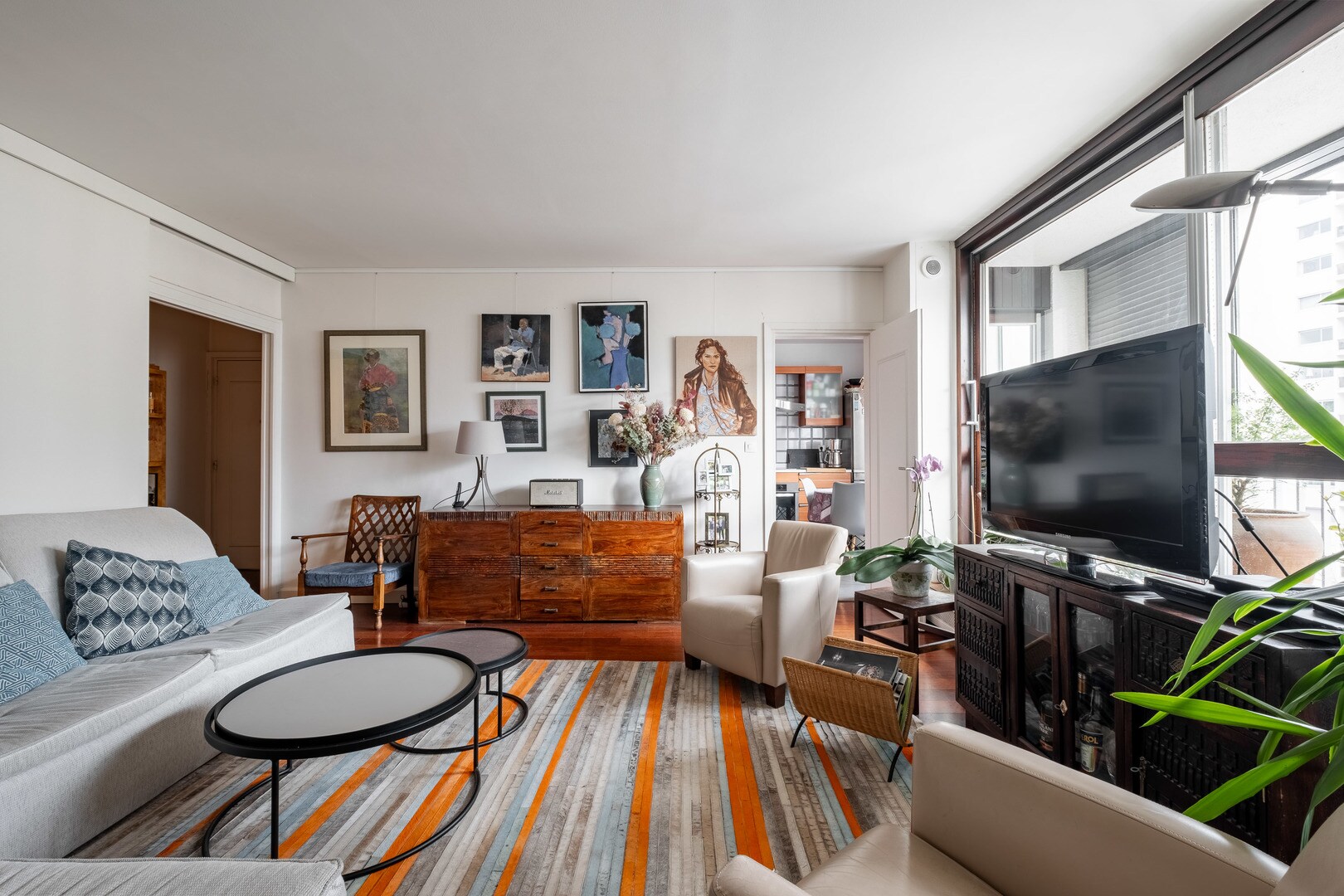 Fabulous on Faure - Home Rental in Paris