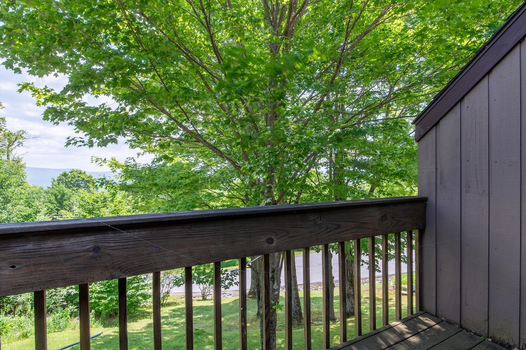 - Private balcony with forest views and fresh air   - Peaceful spot to relax outdoors morning or night   - Scenic retreat space in your Lincoln NH rental