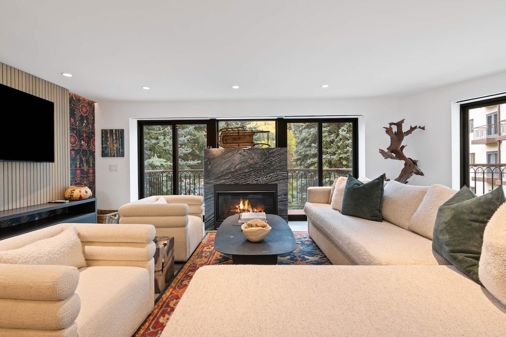 charter-l022-1799_54819339515_o