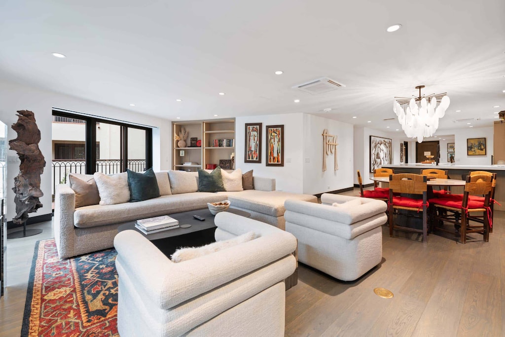 charter-l022-1779_54819269928_o