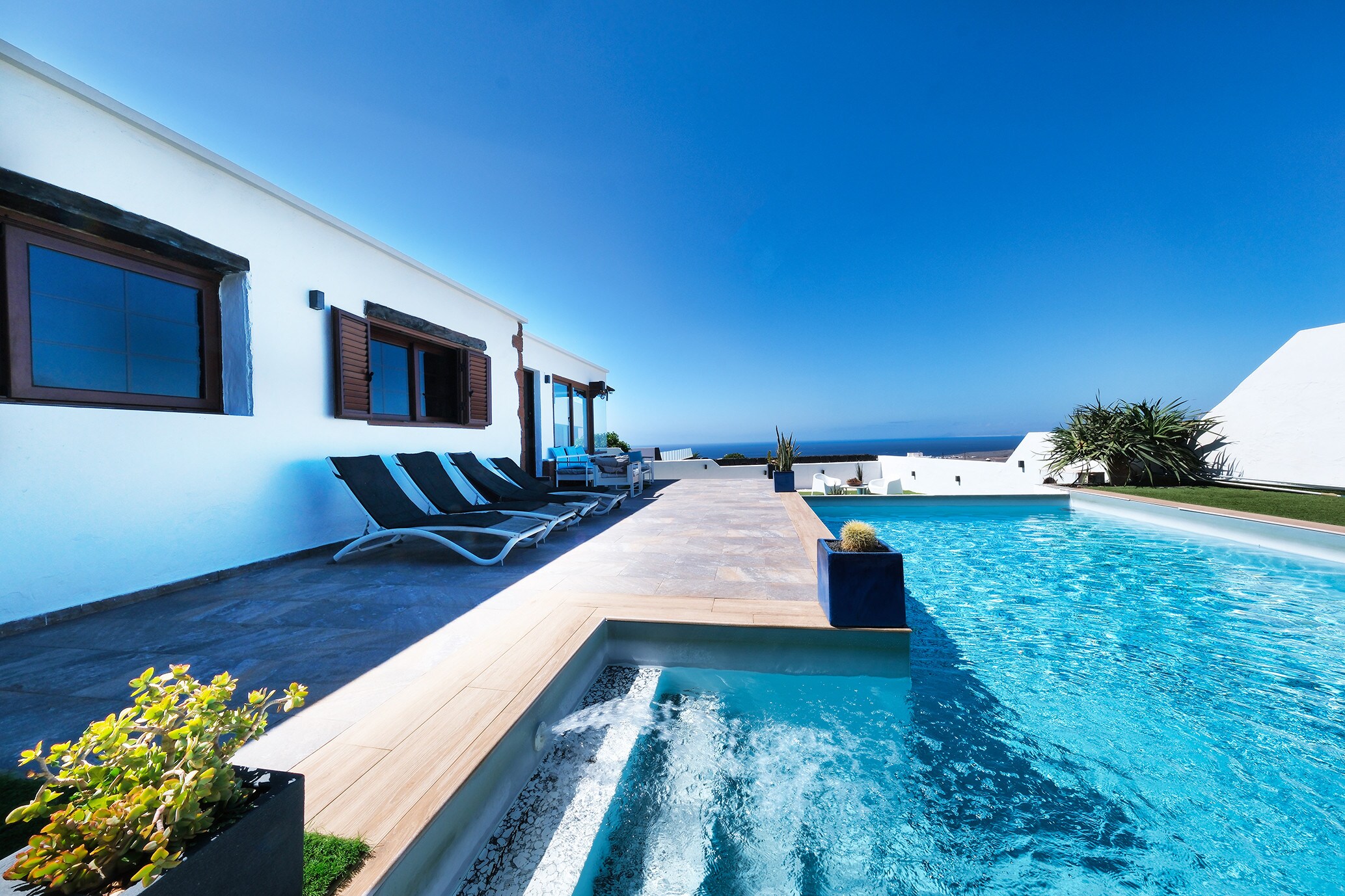 Property Image 2 - Villa Macher private pool 