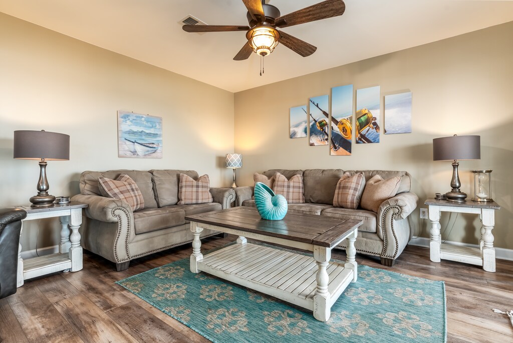 004 Cheles Bayside Cottage Pet Friendly Living Room