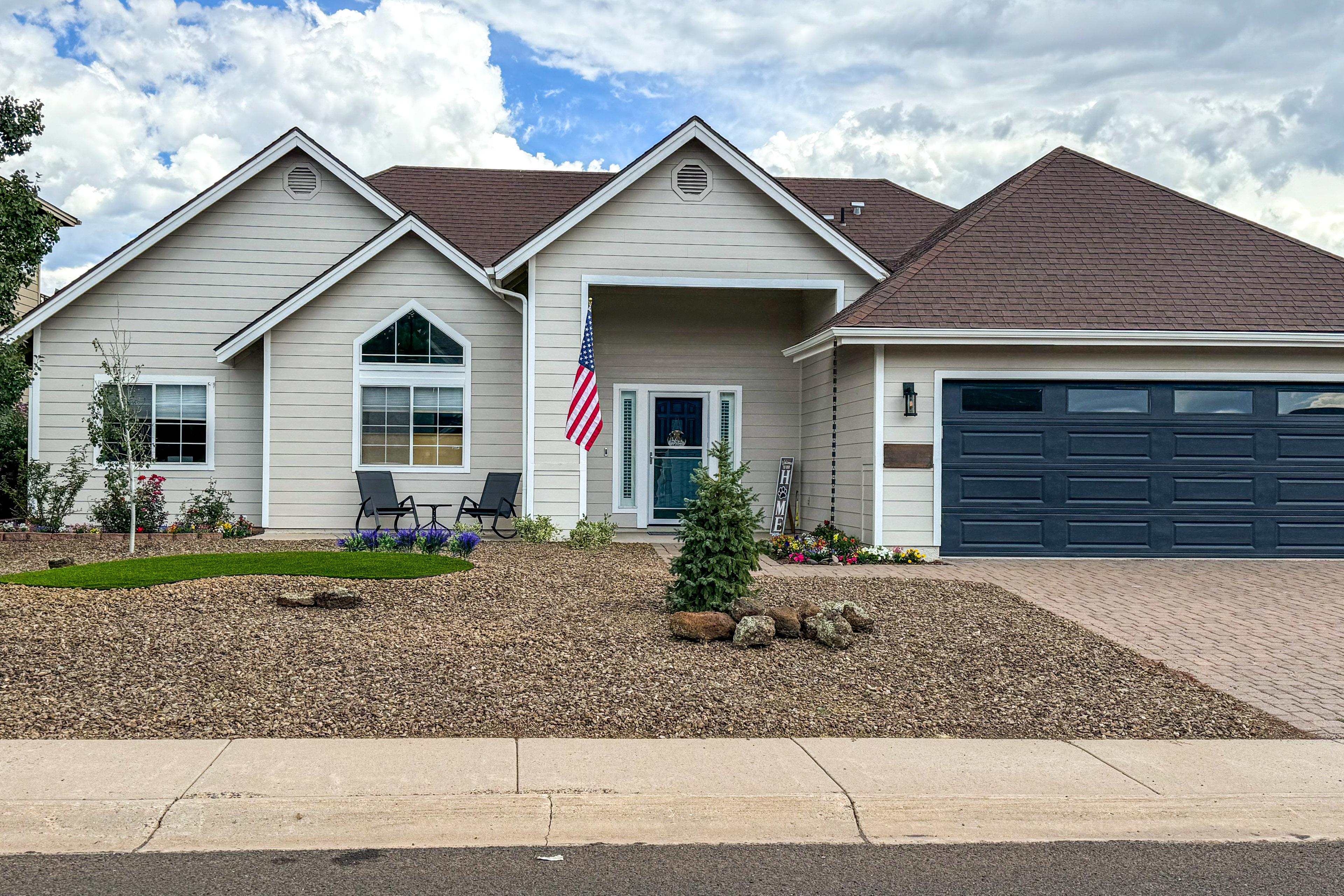 Property Image 2 - Pet-Friendly Home w/ Sunroom - 12 Mi to Flagstaff