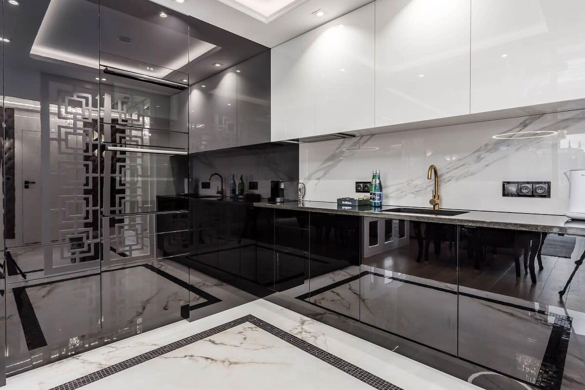 A spacious kitchen equipped with necessary accessories and cooking equipment.