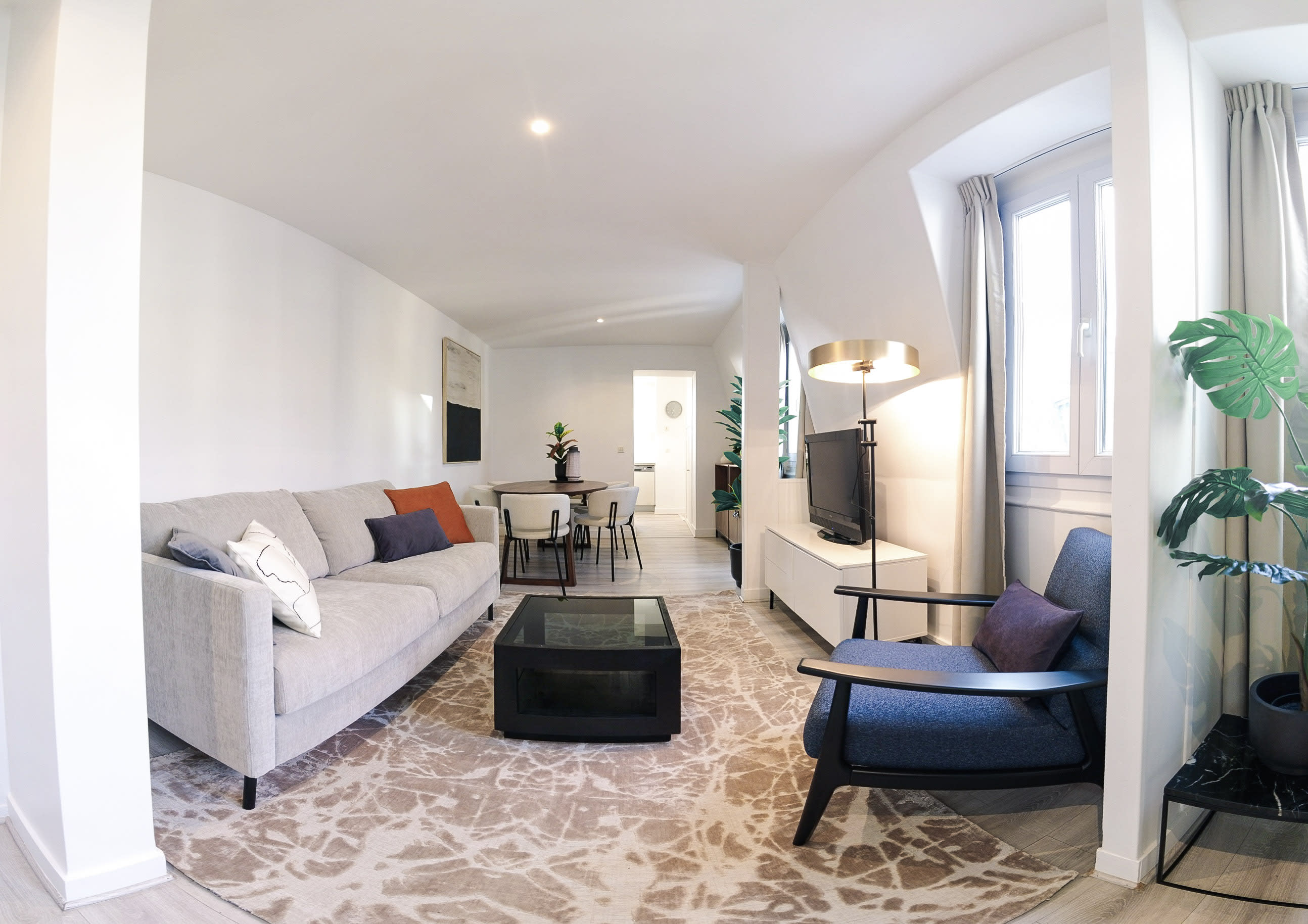 Property Image 1 - Copernic Right | Luminous 2BR Apartment in Paris