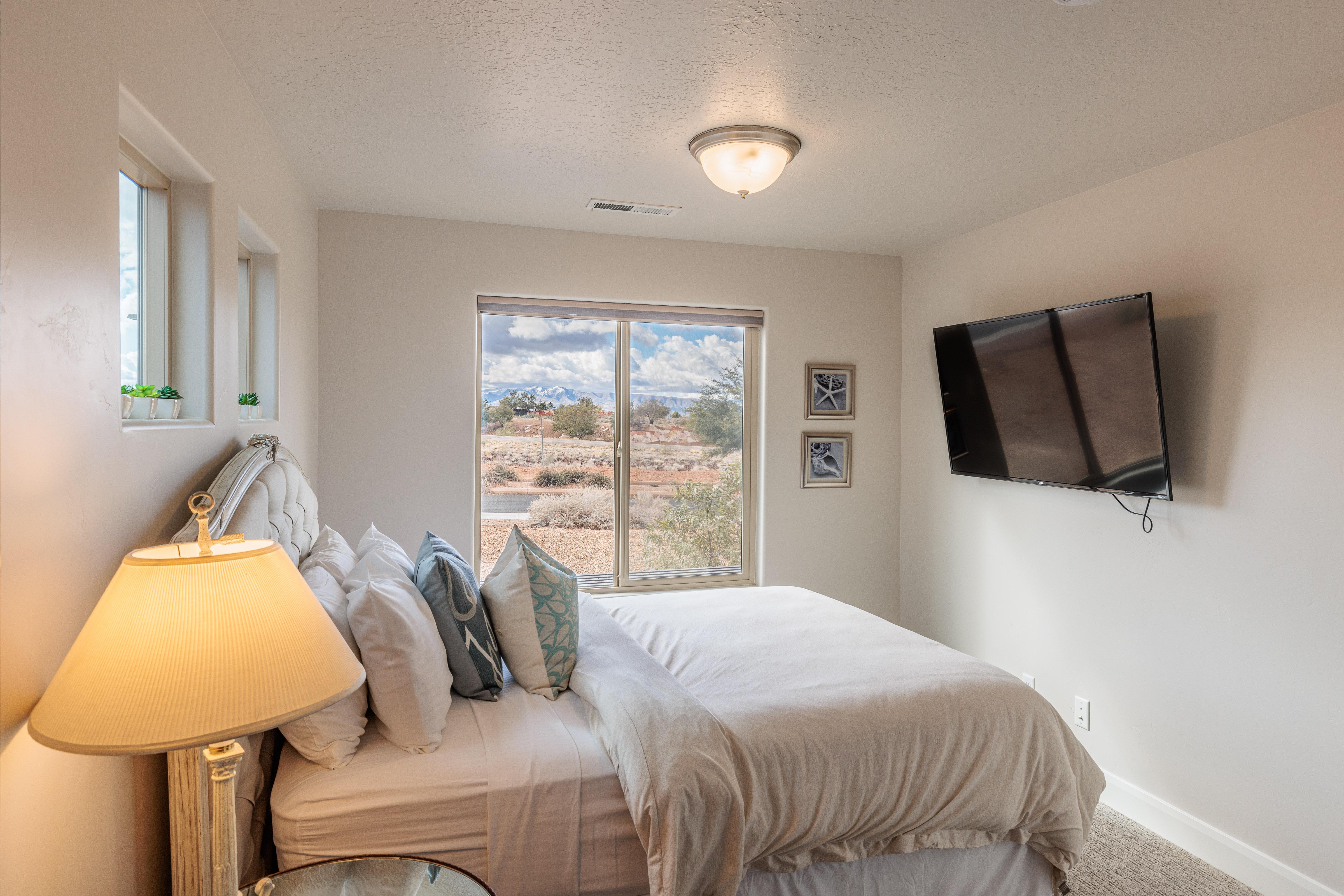 Bedroom 3 includes a Queen bed, private TV, and closet.