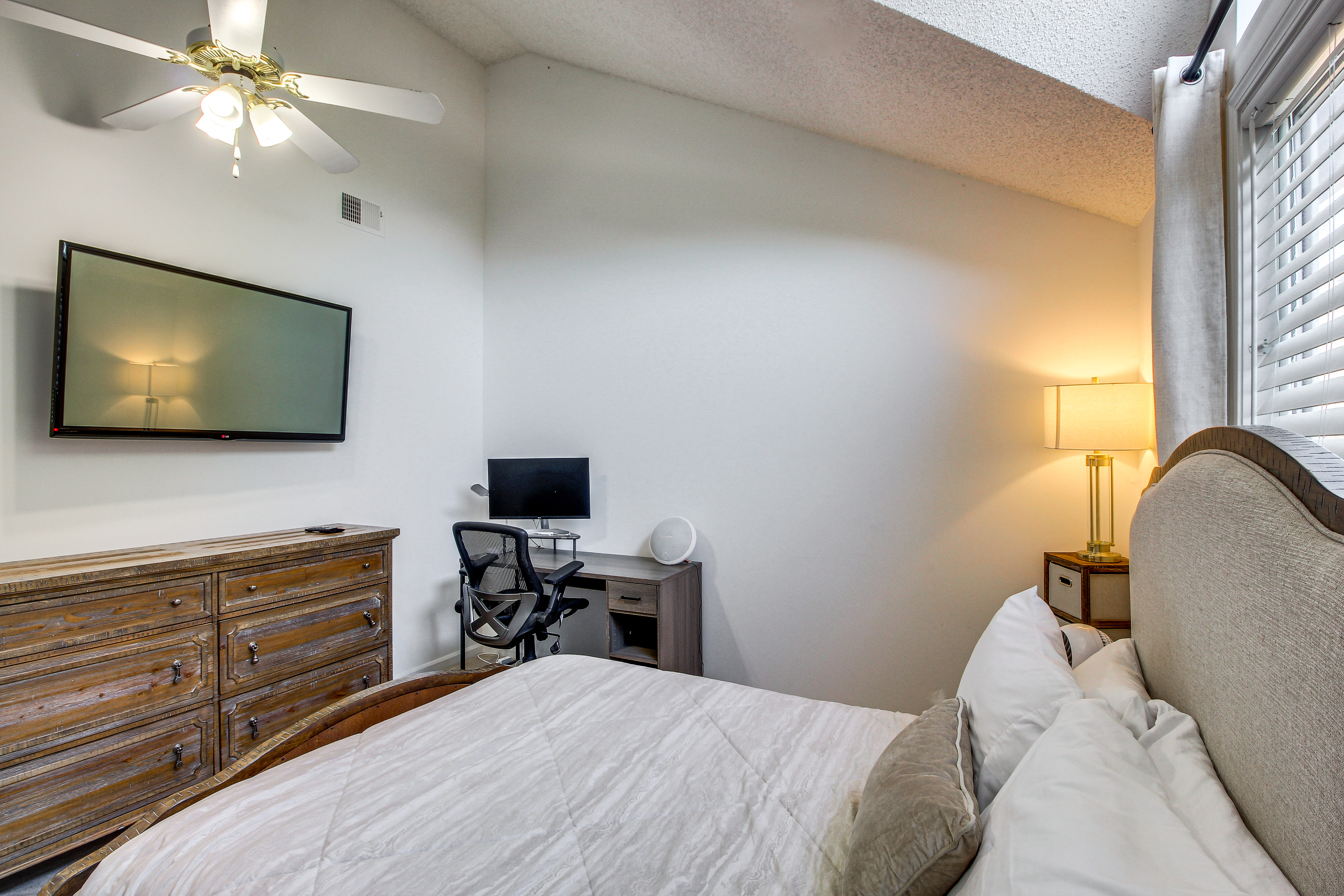 Spacious Olathe Home w/ Fireplace: Near Parks!