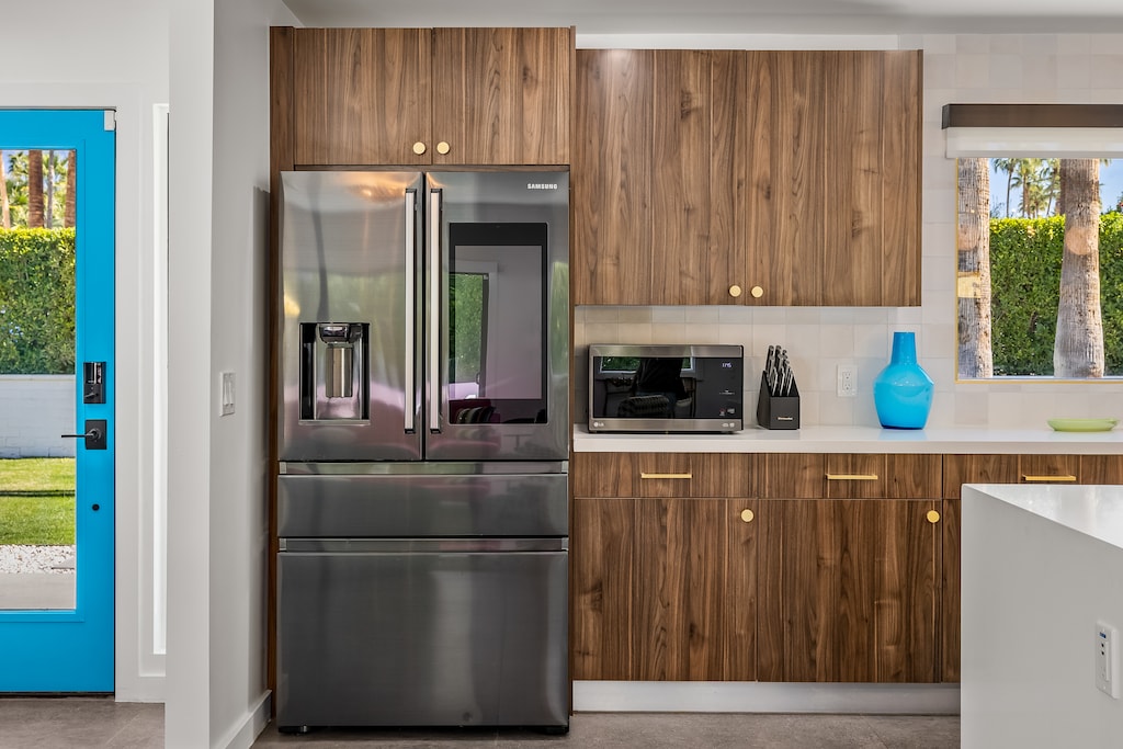 Well-stocked chef's kitchen