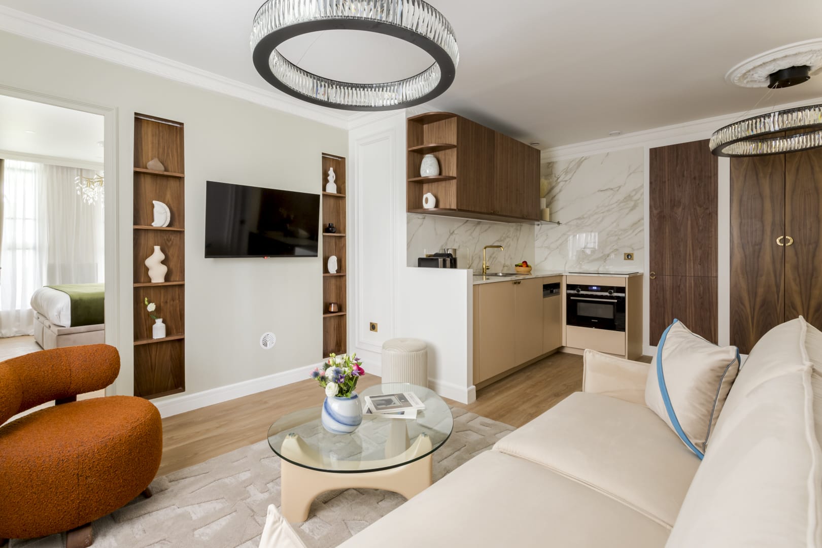 Property Image 1 - Luxury 2 Bedroom & 2 Bathroom Apartment - Marais