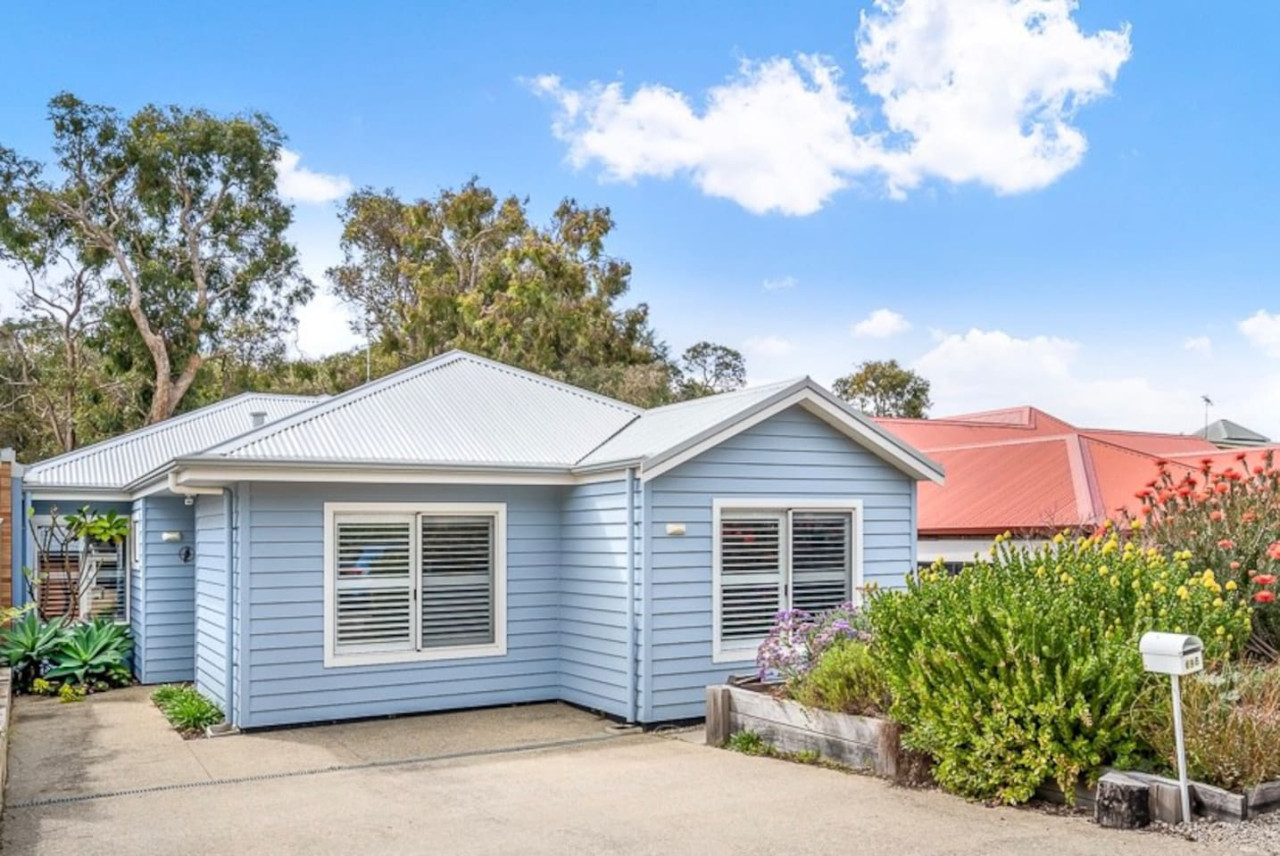 Property Image 1 - Blau - The Blue House