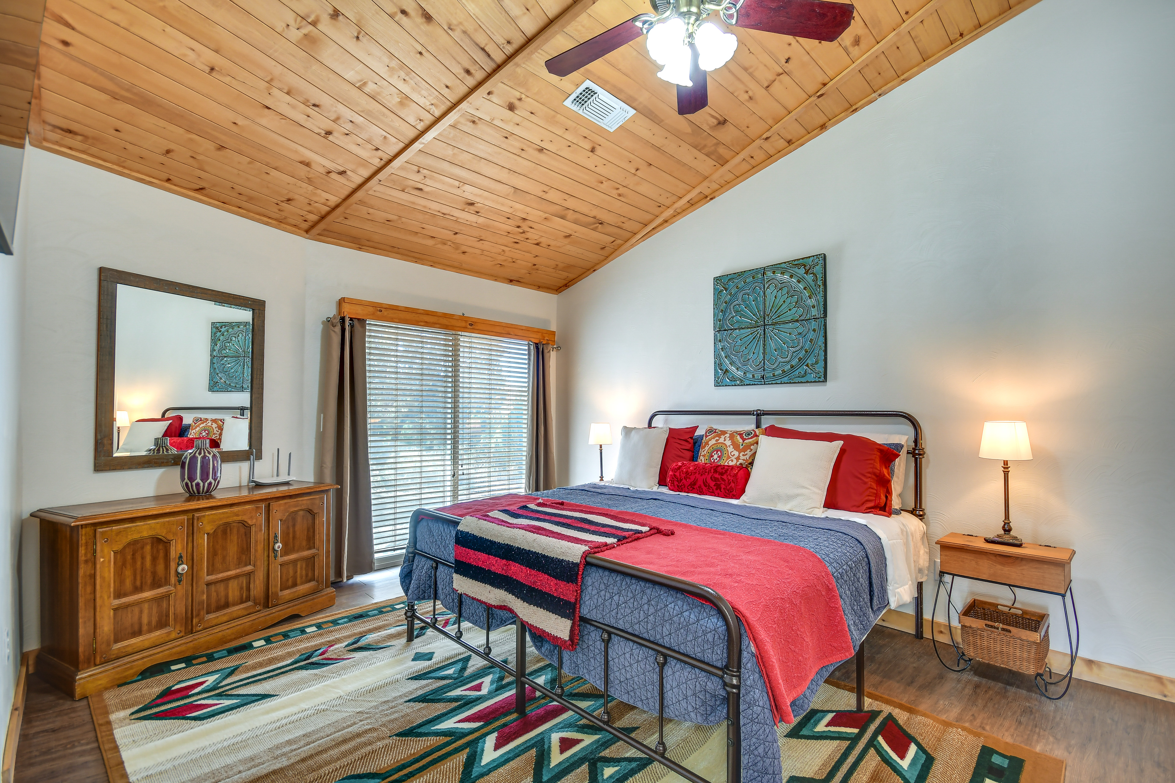 Private Yard & Fishing Dock: ‘Canyon Rim Retreat’