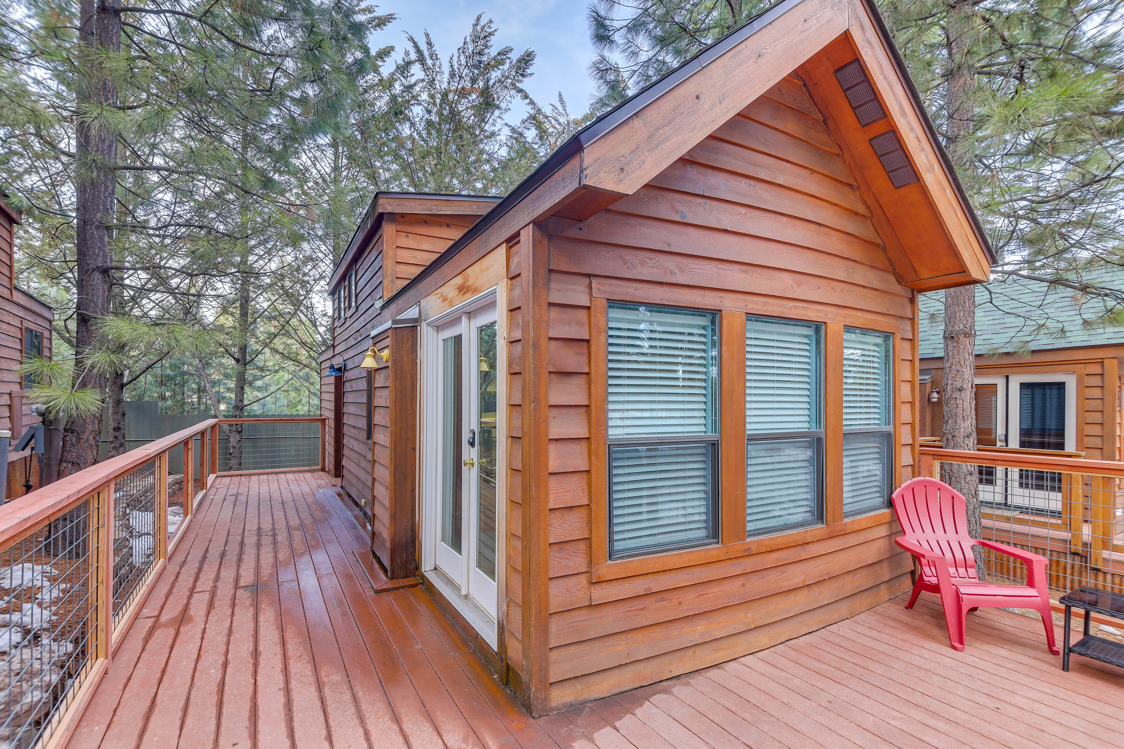 Cozy Lake Almanor Cabin, Outdoor Adventures Galore