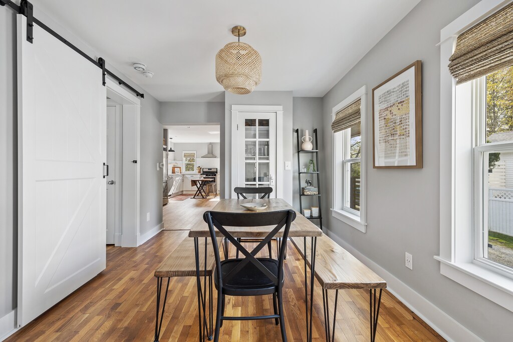 Elegant dinner parties, or intimate meals - both are easy in this beautiful dining room.