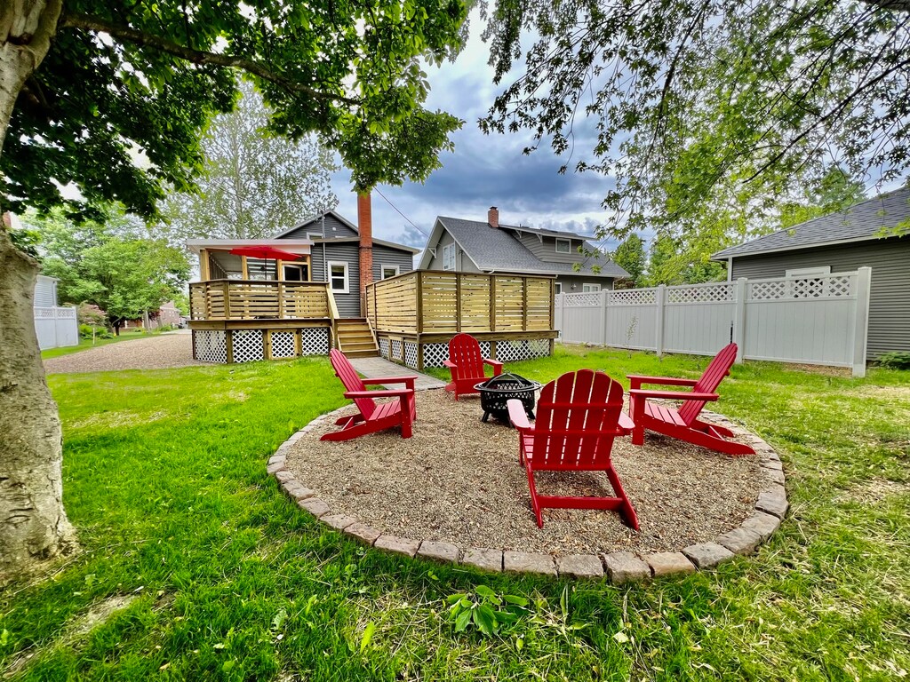 Gather around the firepit for great conversation.