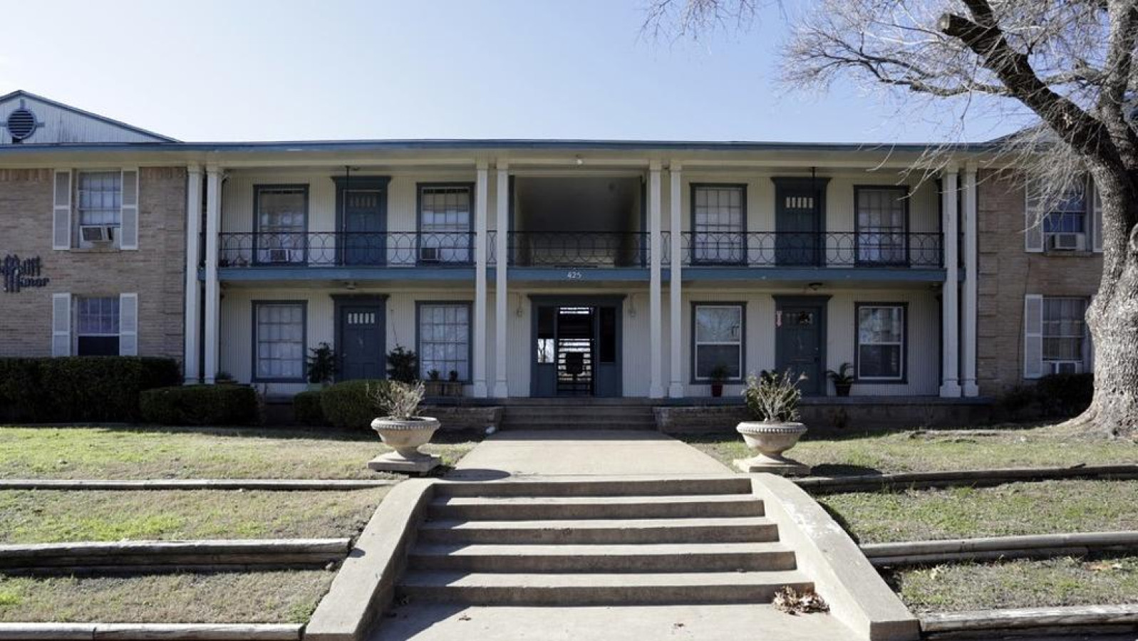 Property Image 2 - Modern Apartment in Prime Location (ID7169X22)