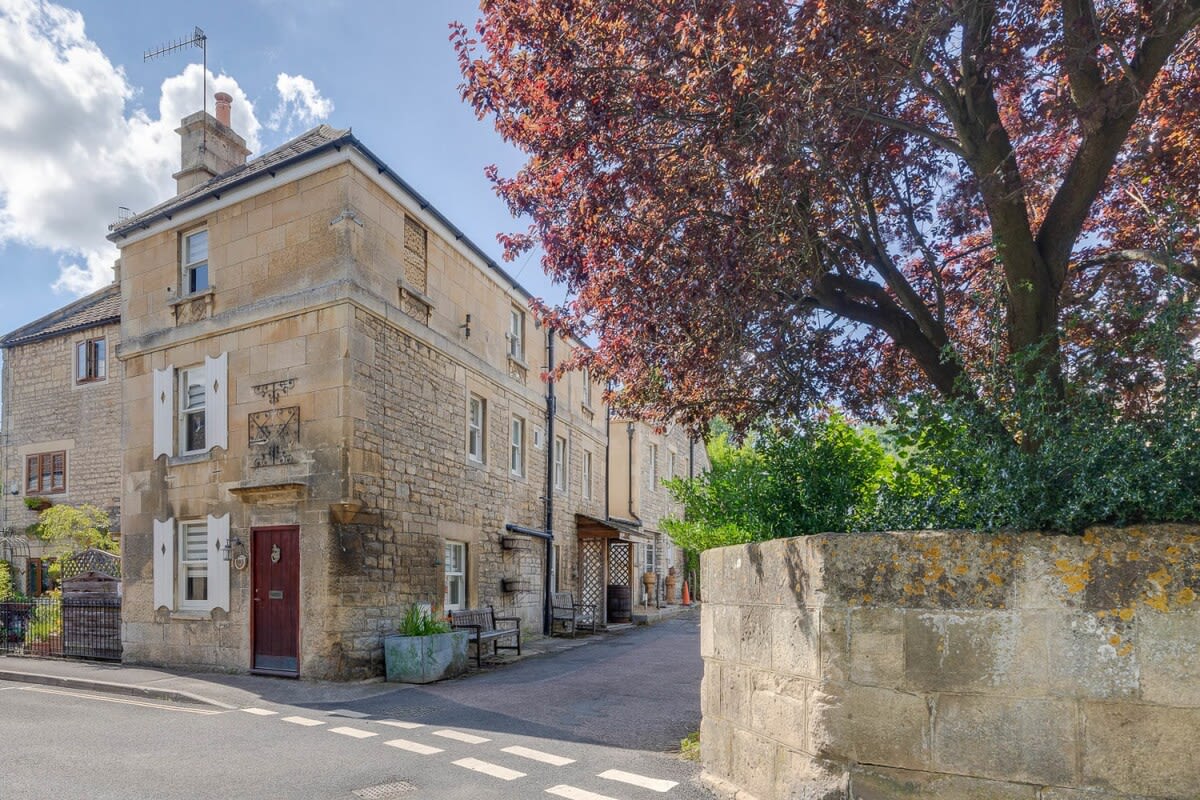 Property Image 1 - North End House - Batheaston