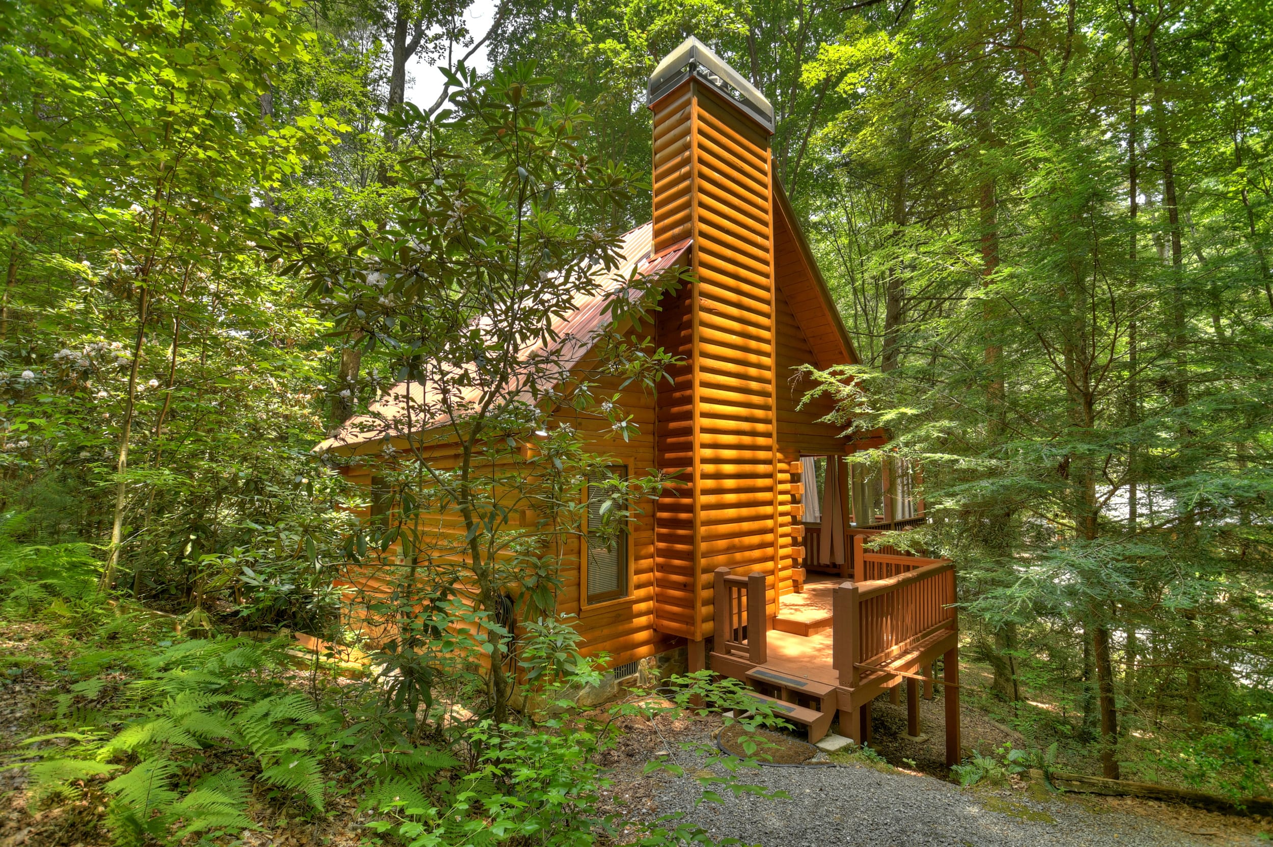 The lovely "Tiny Creek" cabin