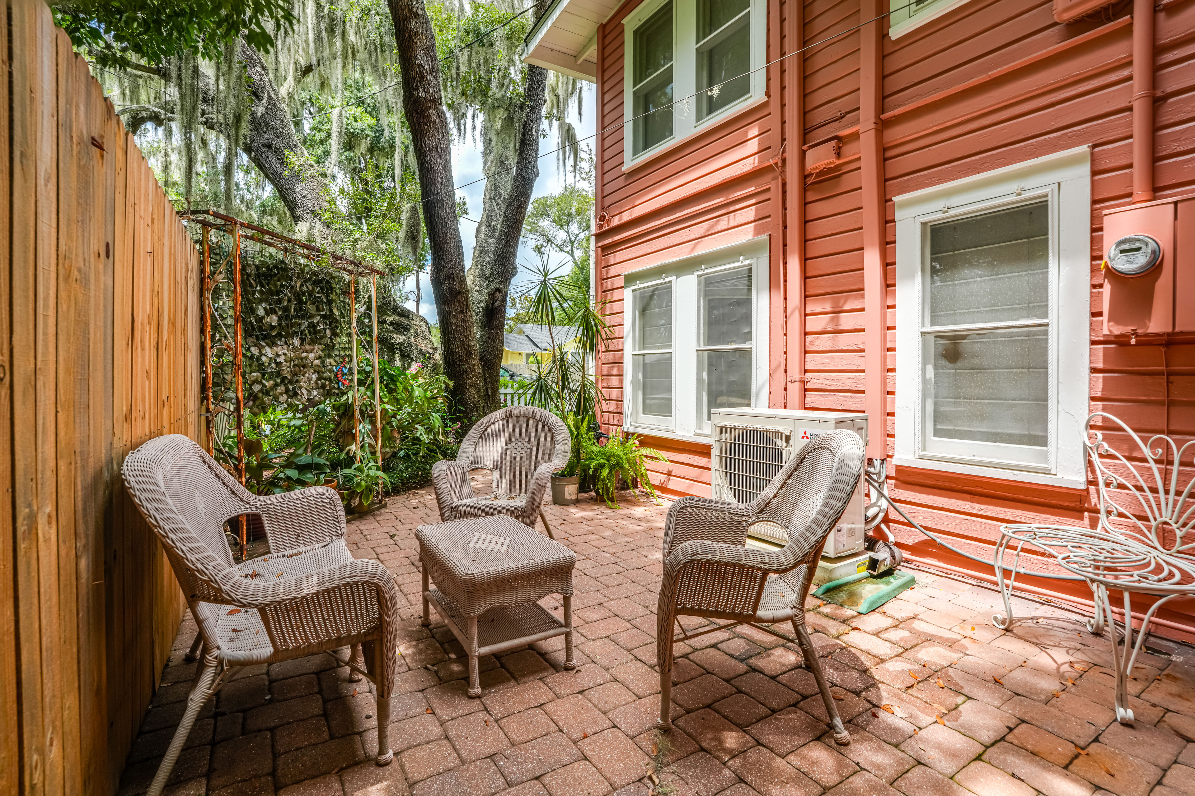 Property Image 2 - Mt Dora Garden Cottage w/ Patios, Walk to Downtown