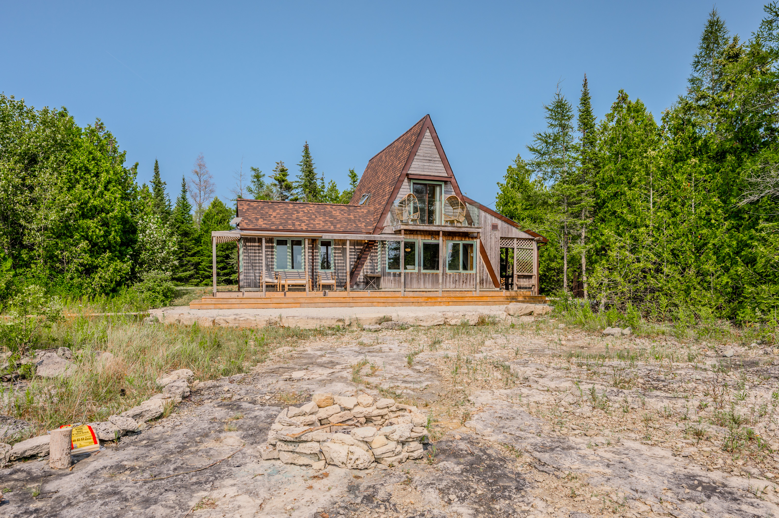 Lands End: Private Waterfront Refuge