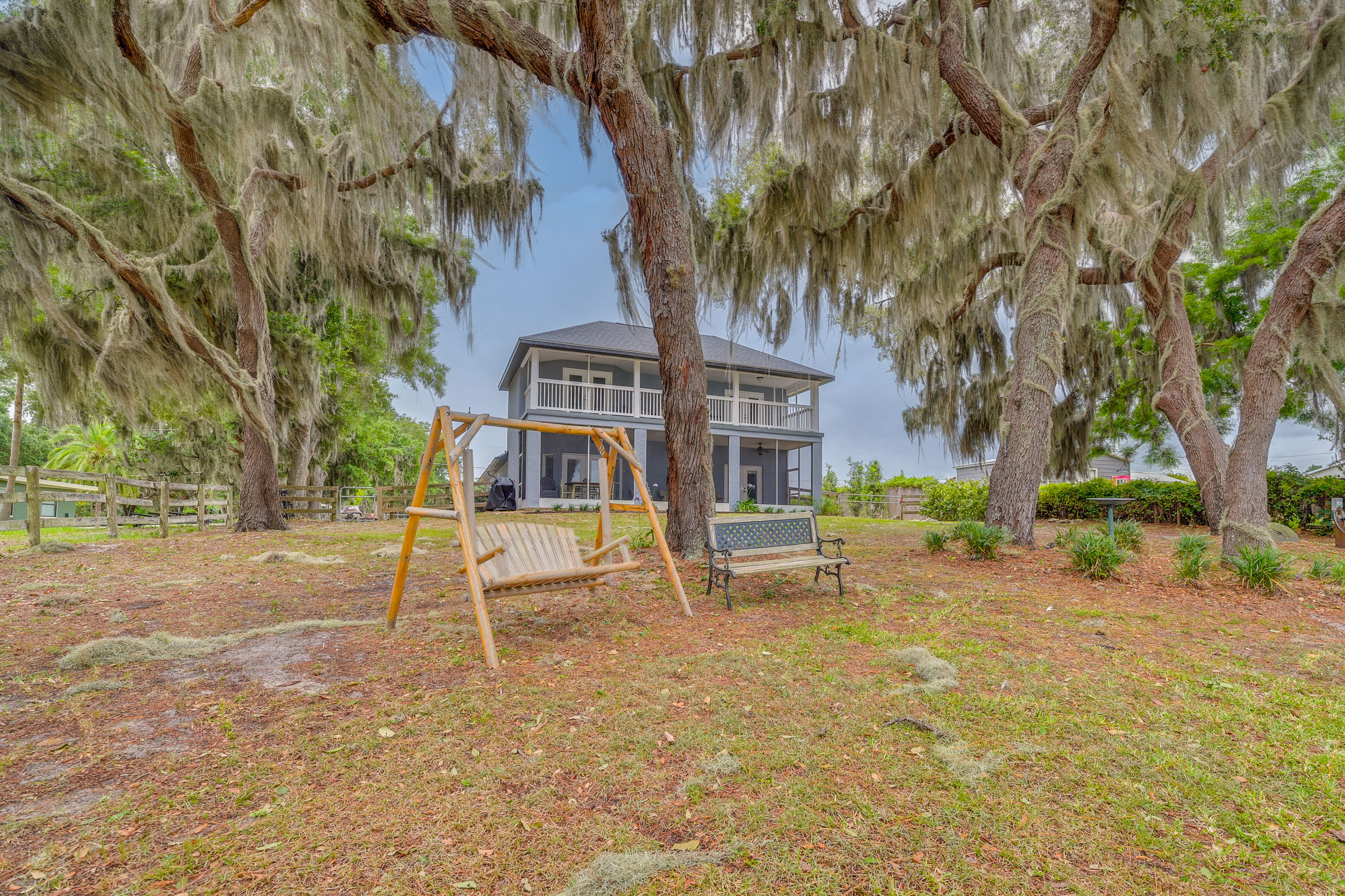 Property Image 2 - Lakefront Summerfield Getaway w/ Private Beach!