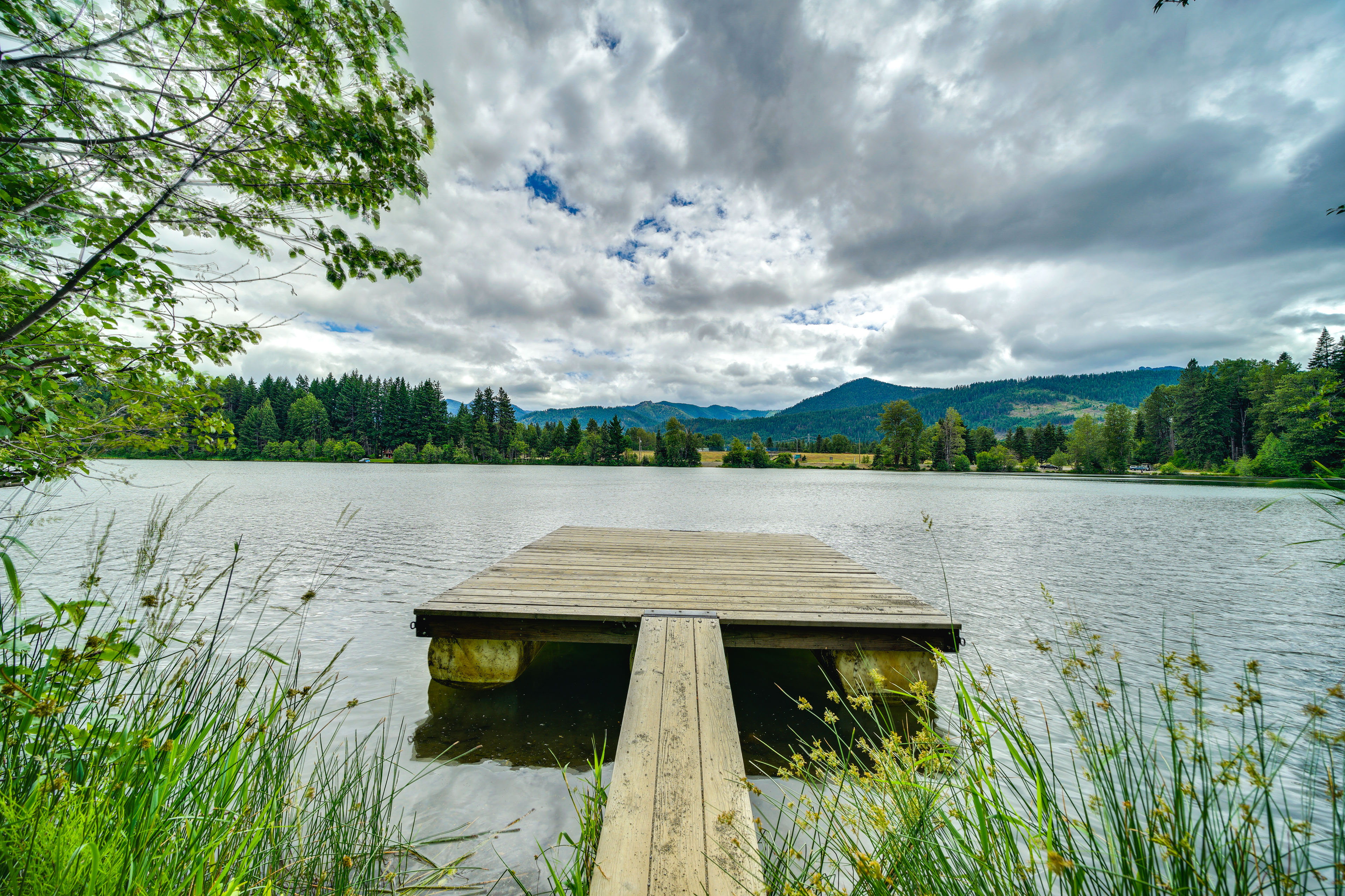 Property Image 2 - Creek & Lake Access at Cabin Near Cle Elum!