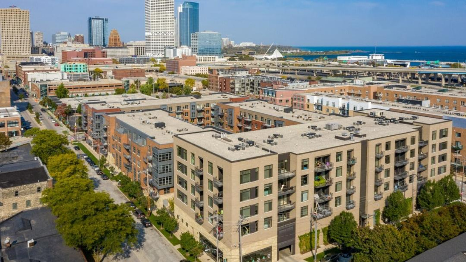 Property Image 2 - Gaslight & Corcoran Lofts - 1BR in Historic Third Ward