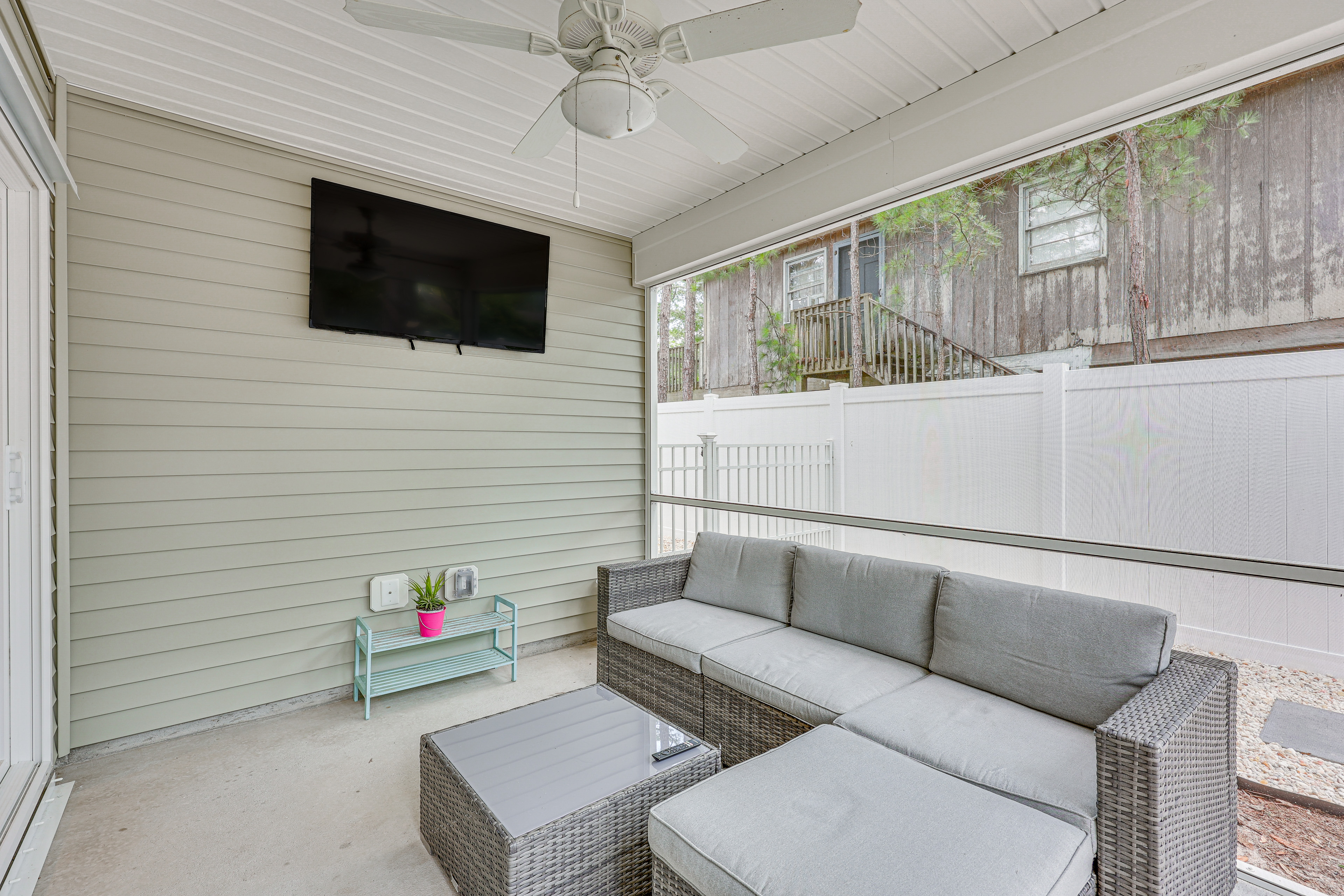 Property Image 2 - Oak Island Home w/ Screened Porch: Walk to Beach!